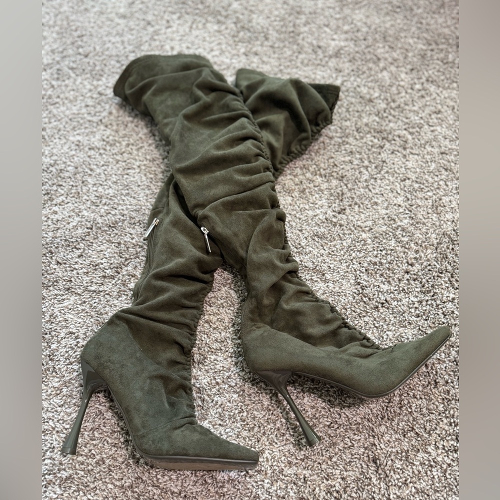 CAPE ROBBIN Stiletto Boots